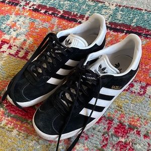 Adidas Gazelle Black and white